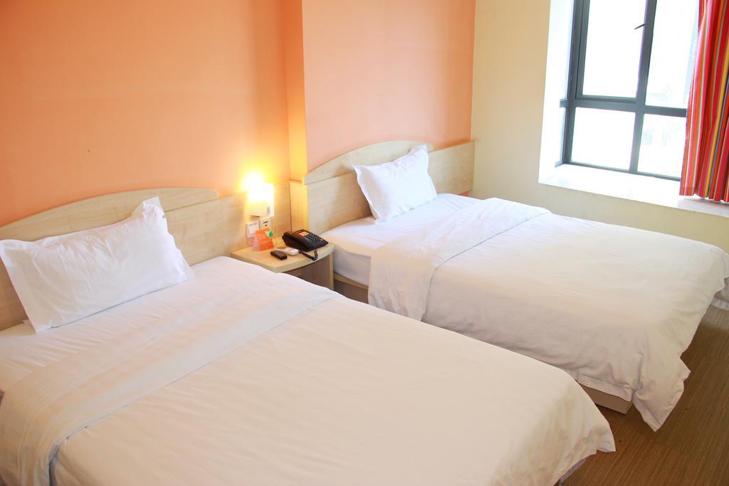 7Days Inn Premium Guangzhou Tianhe West Tiyu Road Subway Station ภายนอก รูปภาพ