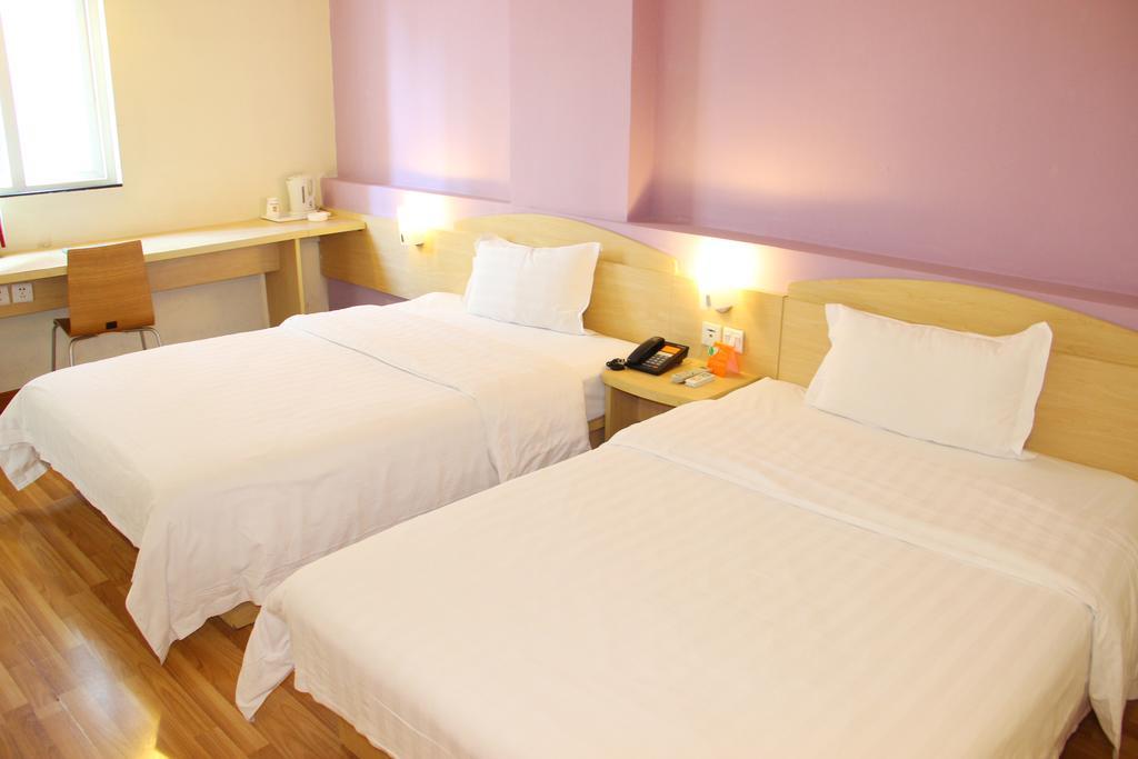 7Days Inn Premium Guangzhou Tianhe West Tiyu Road Subway Station ภายนอก รูปภาพ