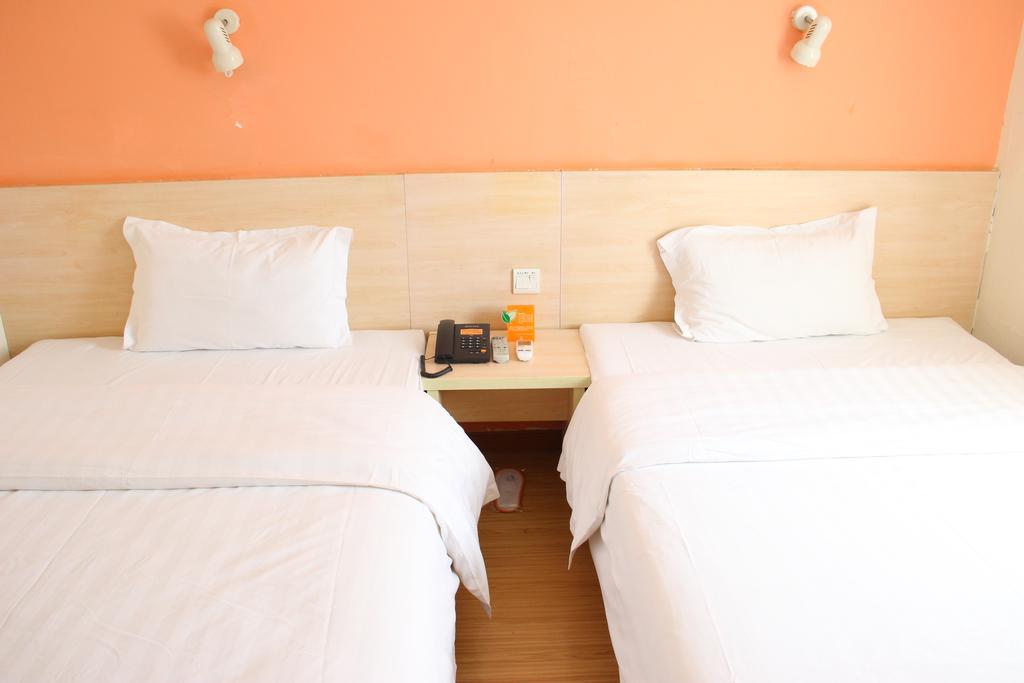 7Days Inn Premium Guangzhou Tianhe West Tiyu Road Subway Station ภายนอก รูปภาพ