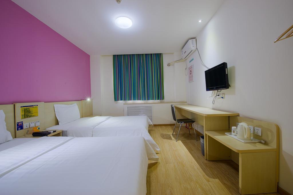 7Days Inn Premium Guangzhou Tianhe West Tiyu Road Subway Station ภายนอก รูปภาพ
