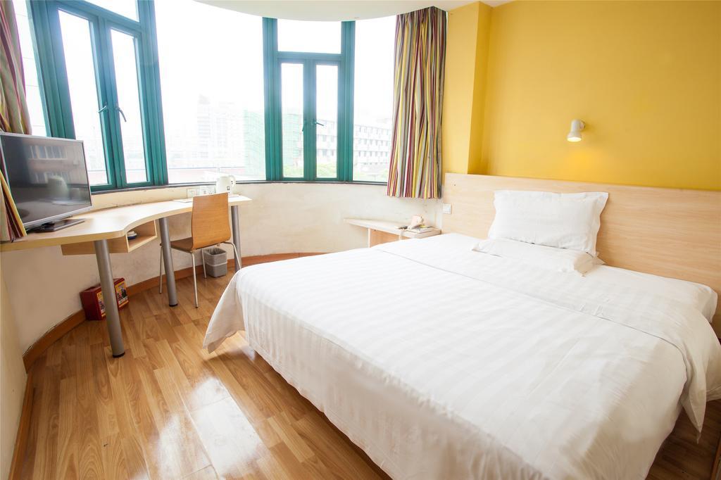 7Days Inn Premium Guangzhou Tianhe West Tiyu Road Subway Station ห้อง รูปภาพ