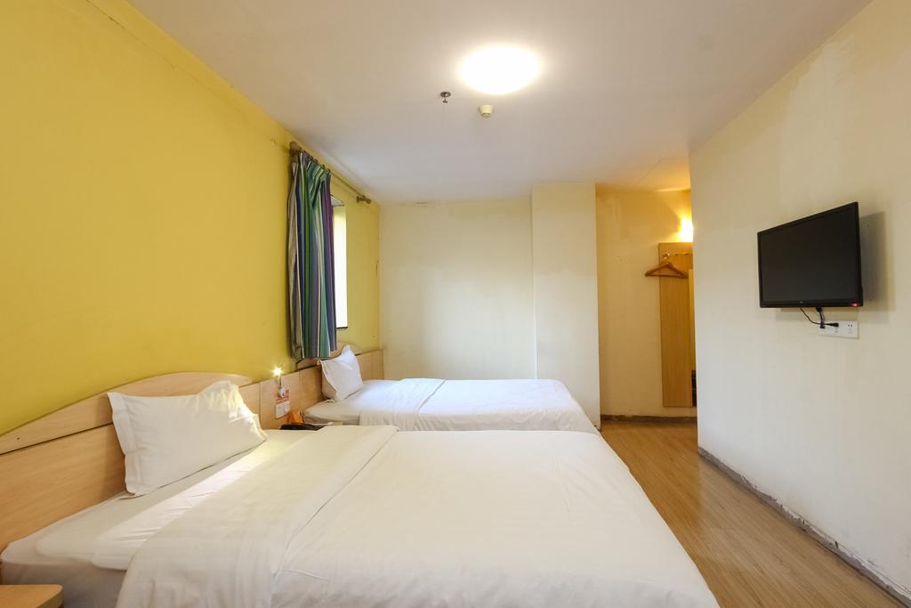 7Days Inn Premium Guangzhou Tianhe West Tiyu Road Subway Station ภายนอก รูปภาพ